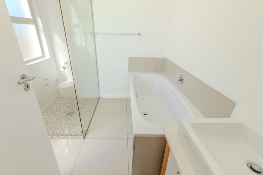 To Let 4 Bedroom Property for Rent in Langebaan Country Estate Western Cape